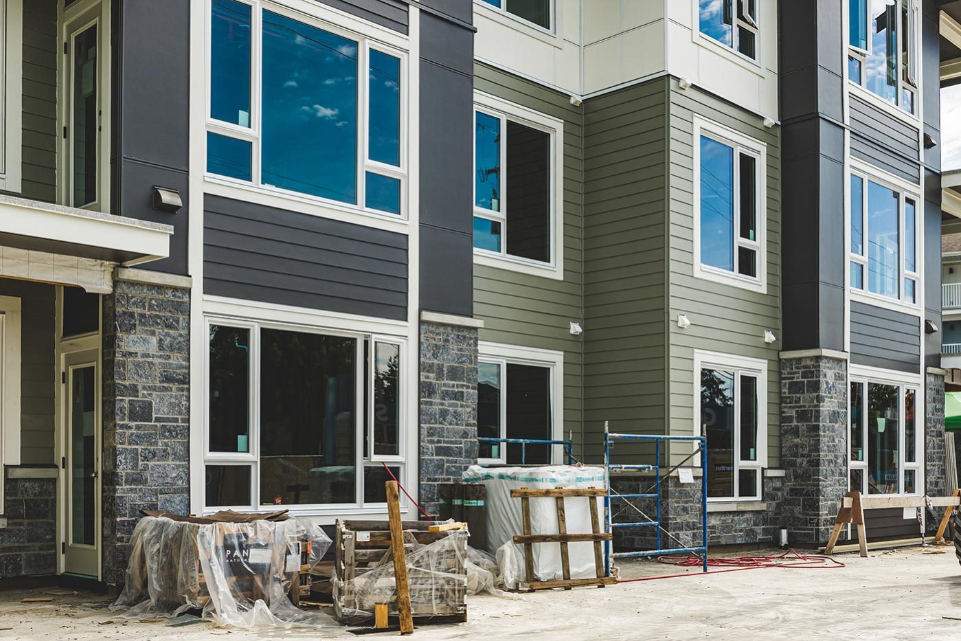 Solaro Stone Facing - Multi-Family Development Masonry Specialists | Cronus Masonry Contracting Ltd.